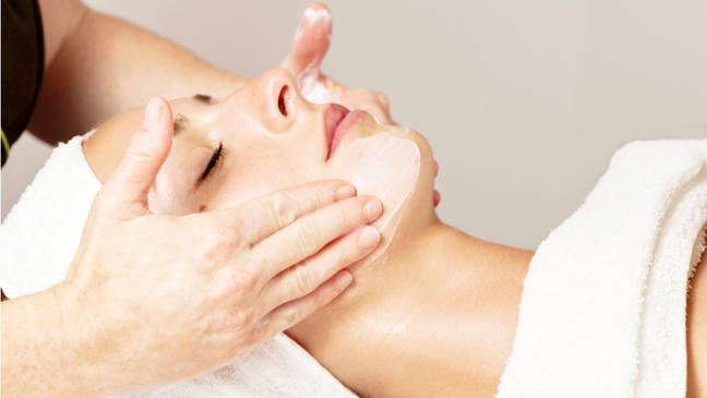 facial-peel-136396256168903901-150218141444